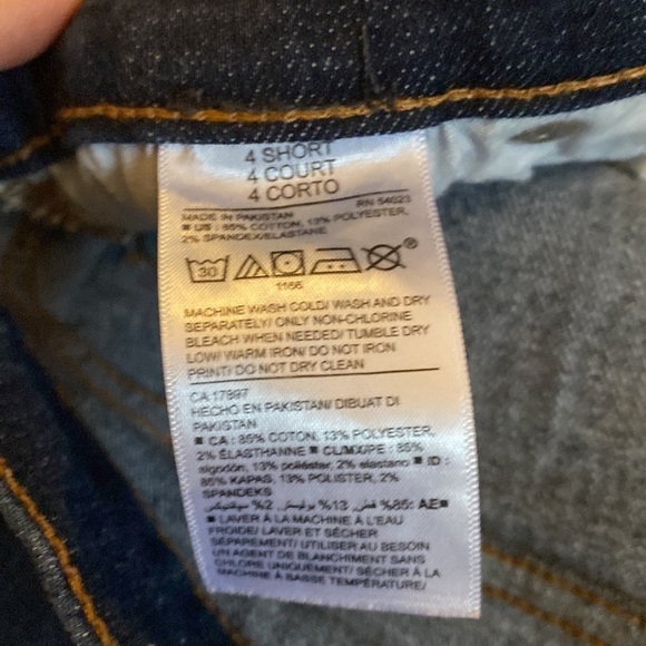 Old navy size 4short jeans - Picture 4 of 4
